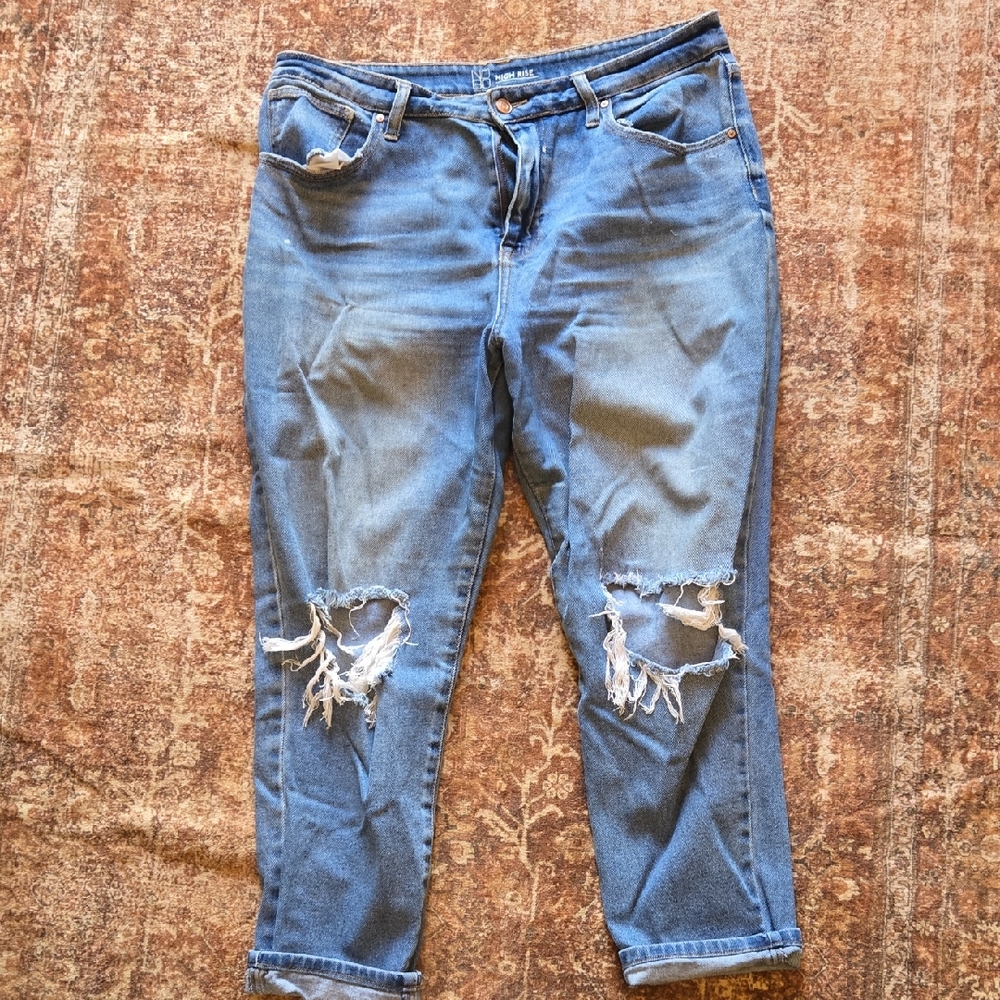 Mom Jeans